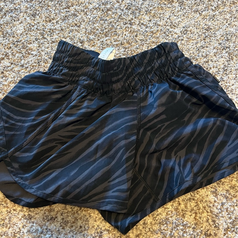 Tracker low rise lined shorts 4”